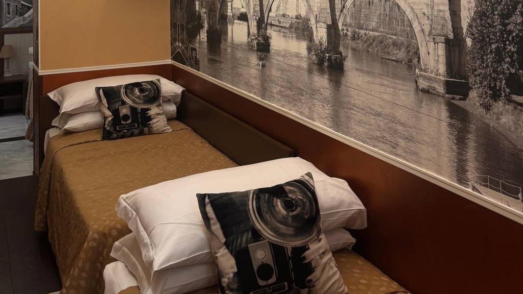 corso-grand-suite-roma-camera-quintupla-IMG-8807