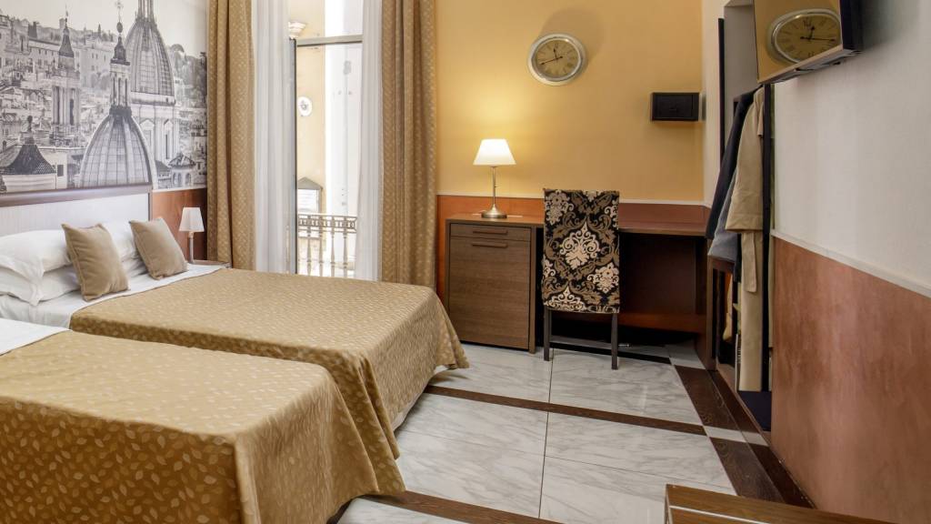 corso-grand-suite-roma-camera-tripla-cam-1-tripla