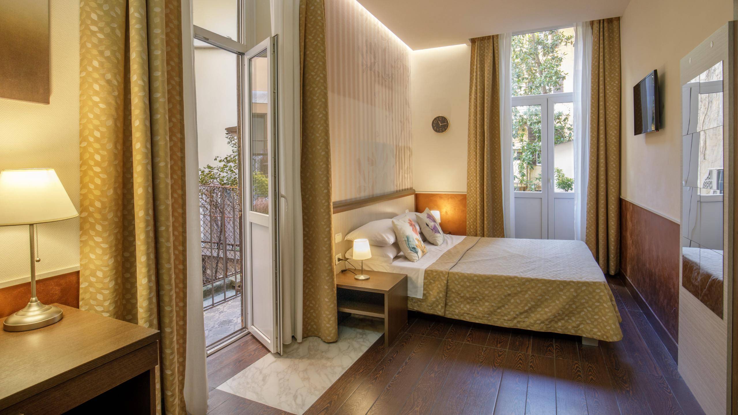corso-grand-suite-roma-camera-matrimoniale-doppia-IMG-0660