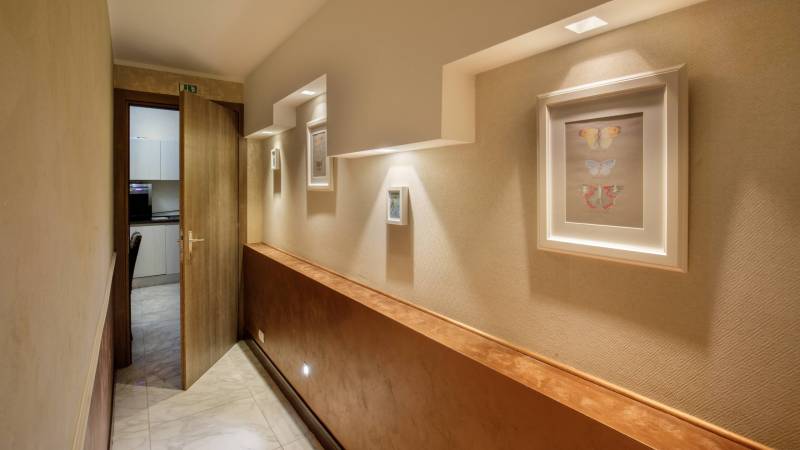 corso-grand-suite-roma-corridoio-IMG-0788